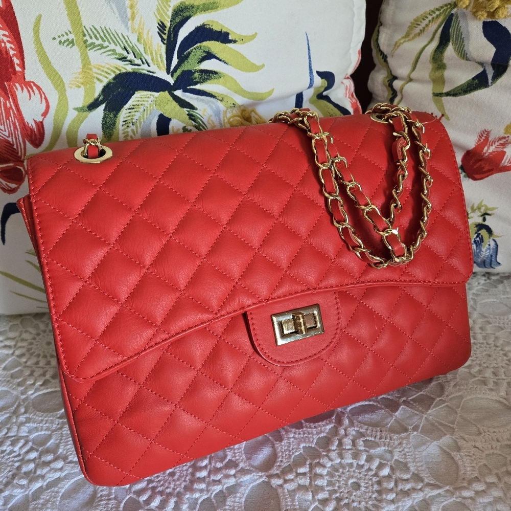 Chiara Ferreti, Red Quilted Chain Shoulder Bag